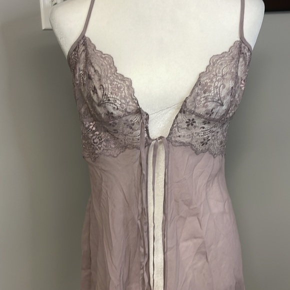 100% Silk Victoria's Secret Lavender Mauve Lace Lingerie Medium Sexy Mobwife - Picture 2 of 7
